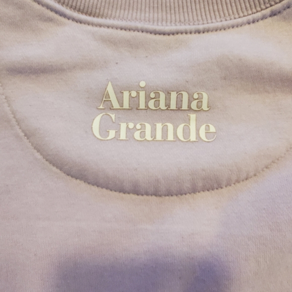 Ariana grande- lavender 7 rings crewneck - Picture 5 of 5